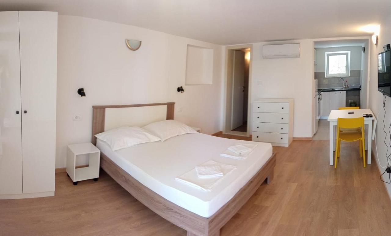 Apartmani Jure Perić Duće Zewnętrze zdjęcie