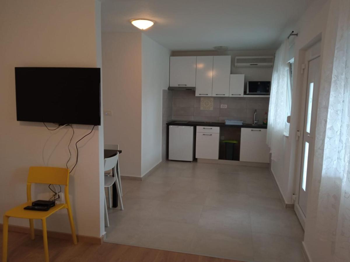 Apartmani Jure Perić Duće Zewnętrze zdjęcie