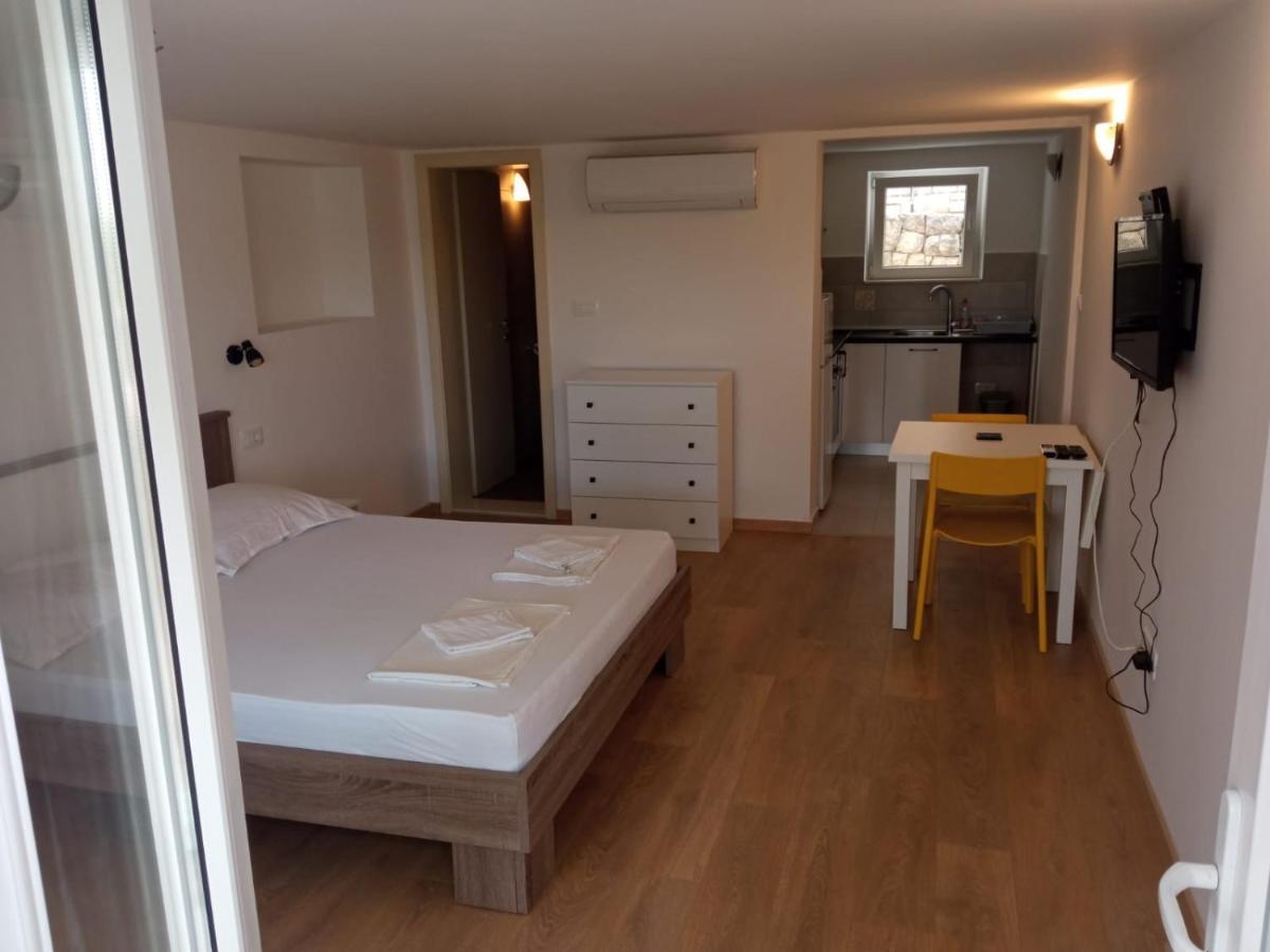 Apartmani Jure Perić Duće Zewnętrze zdjęcie